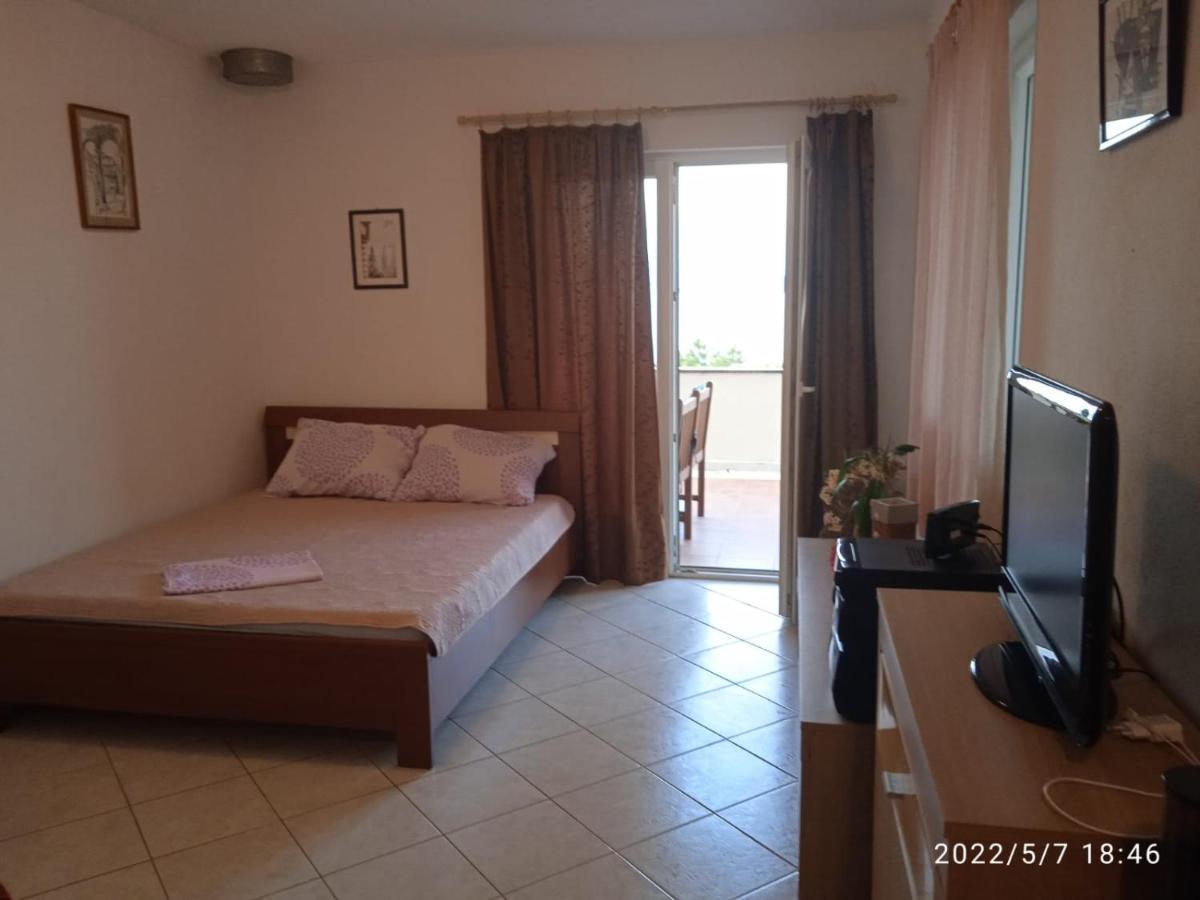 Apartment Ana สโตมอร์สกา ภายนอก รูปภาพ